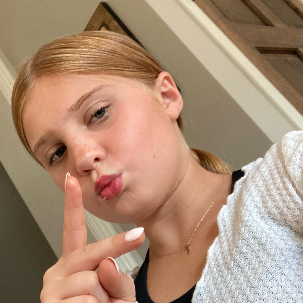 Meet your Posher, Hannah
